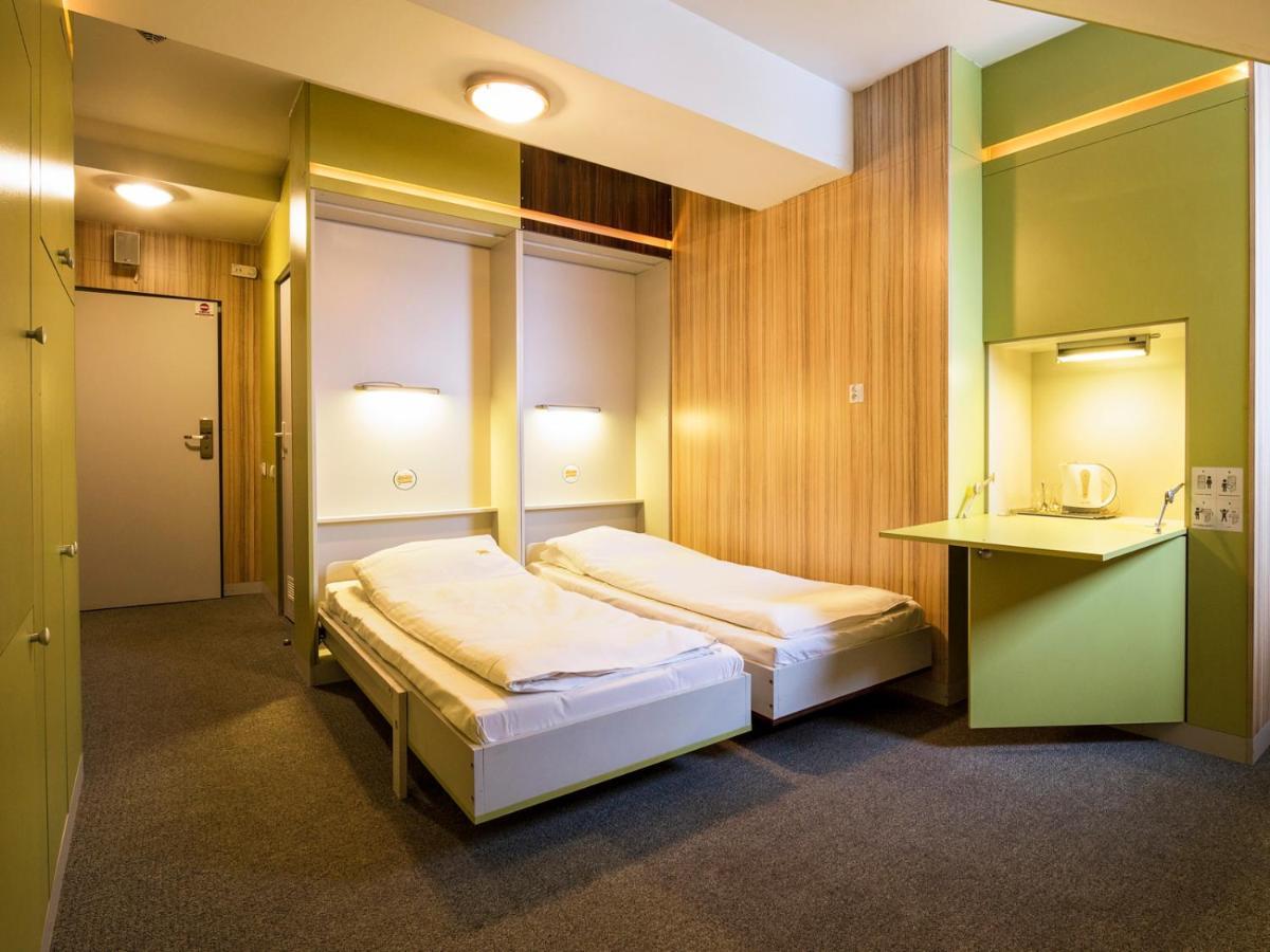 Elemels Planet Bed & Breakfast อุสทรอน ภายนอก รูปภาพ