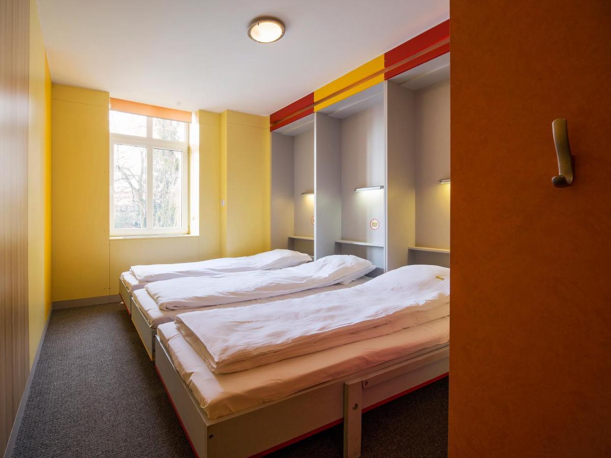 Elemels Planet Bed & Breakfast อุสทรอน ภายนอก รูปภาพ