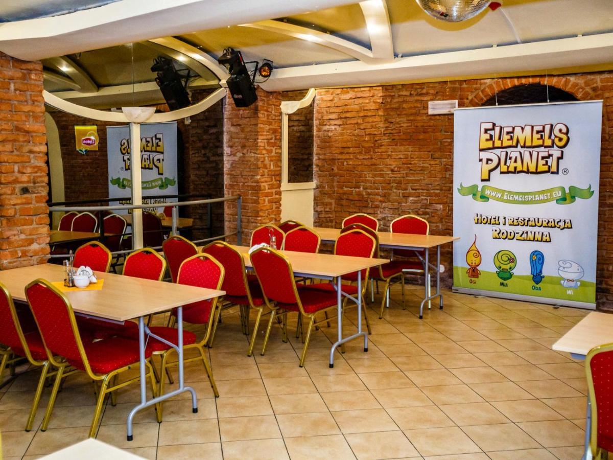Elemels Planet Bed & Breakfast อุสทรอน ภายนอก รูปภาพ
