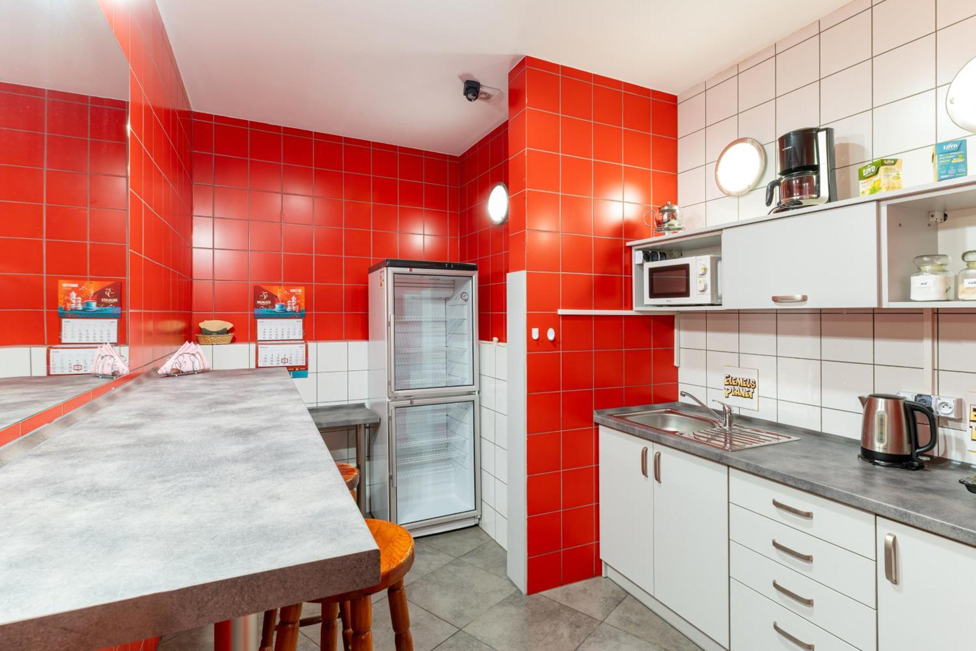 Elemels Planet Bed & Breakfast อุสทรอน ภายนอก รูปภาพ