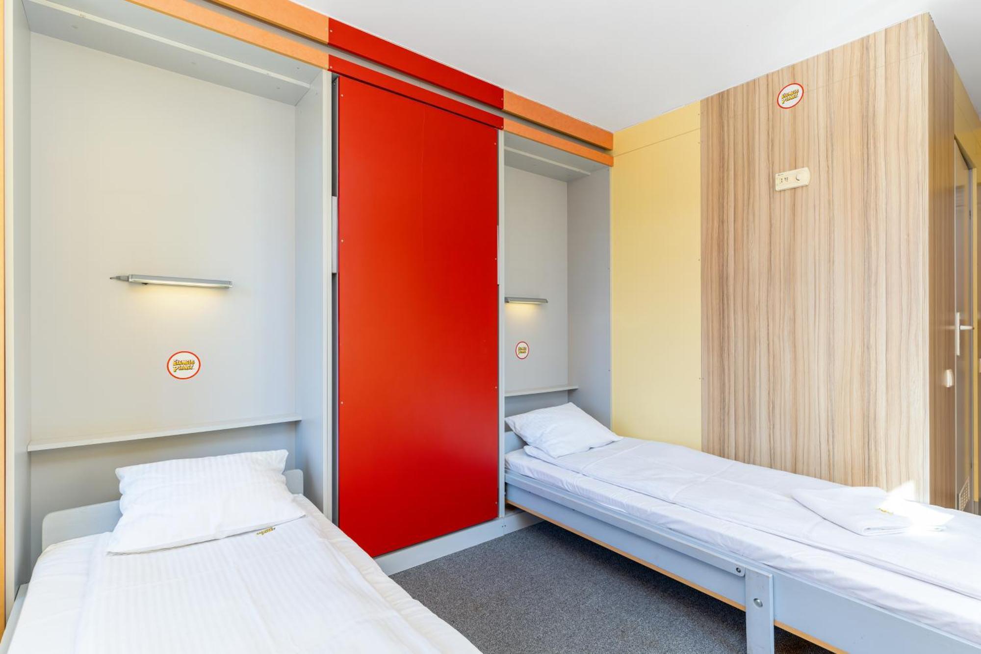 Elemels Planet Bed & Breakfast อุสทรอน ภายนอก รูปภาพ