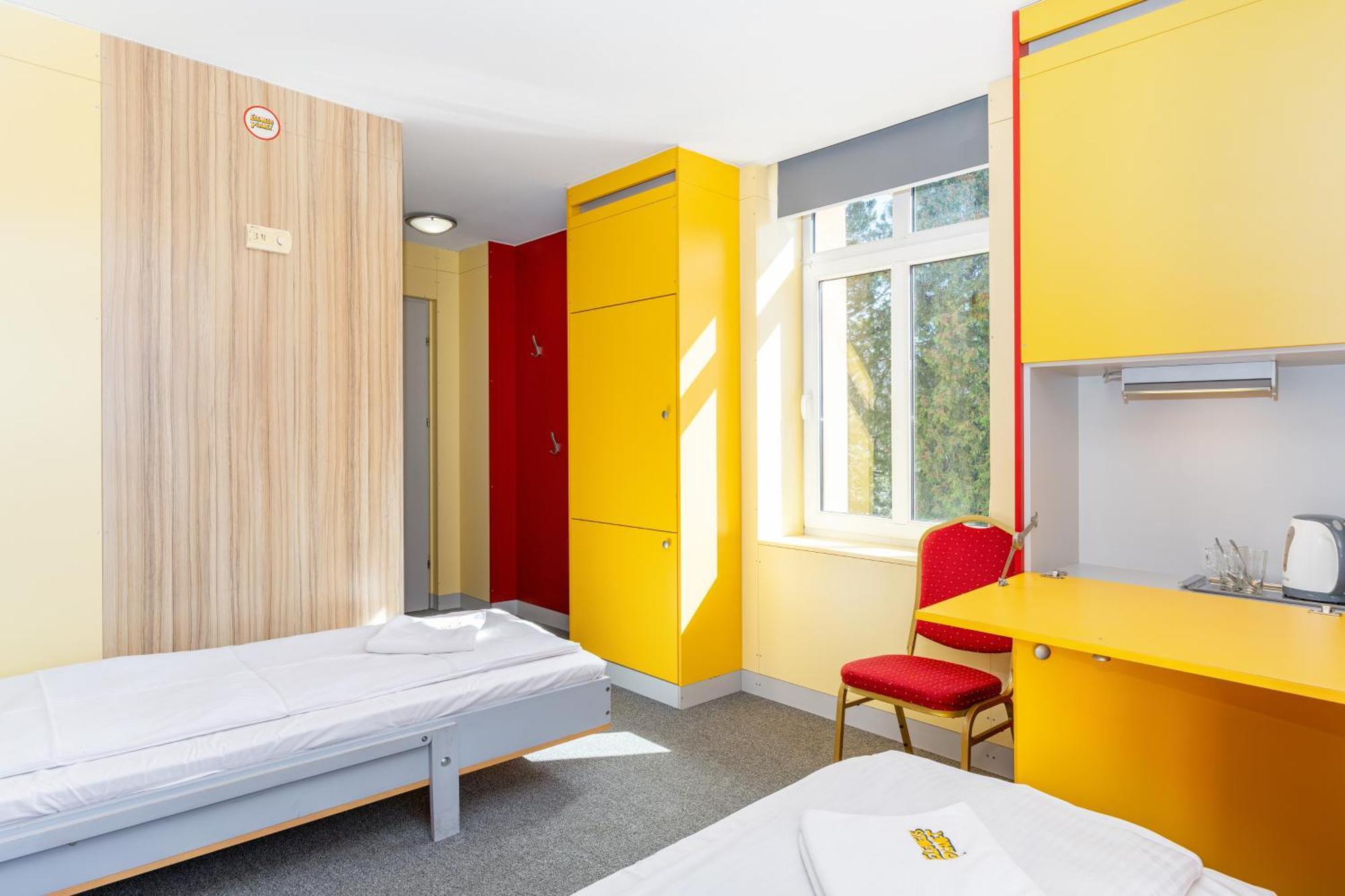 Elemels Planet Bed & Breakfast อุสทรอน ภายนอก รูปภาพ