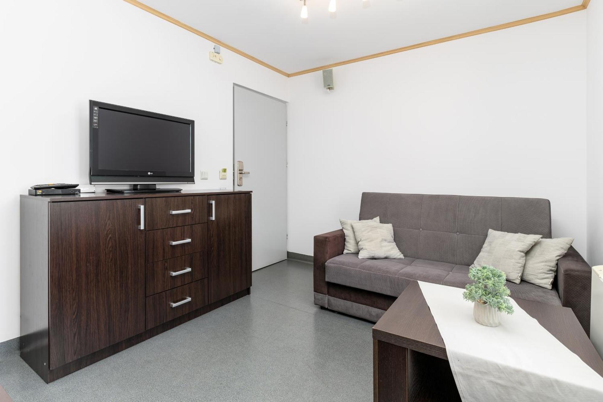 Elemels Planet Bed & Breakfast อุสทรอน ภายนอก รูปภาพ